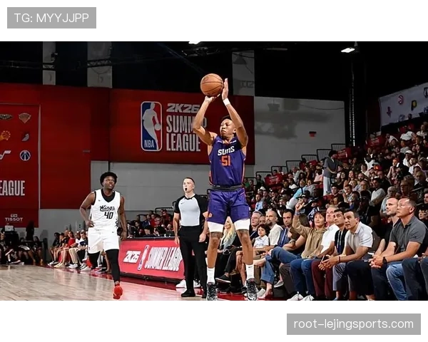 太阳队后场紧逼频率提升三倍 迫使对手失误率显著飙升 太阳队后场紧逼频率提升三倍 迫使对手失误率显著飙升