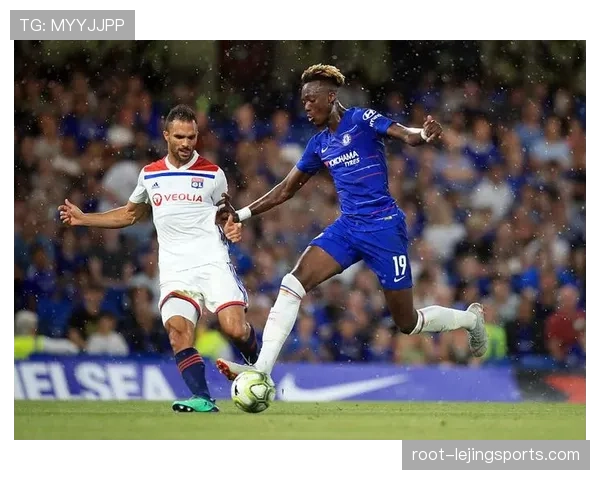 亚伯拉罕时隔七年回归首球 维拉锋线轮换深度补强 亚伯拉罕时隔七年回归首球 维拉锋线轮换深度补强