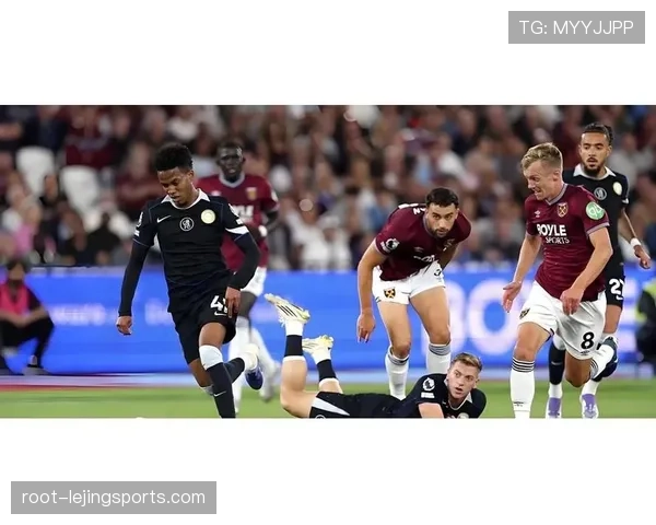 西汉姆联四球大胜狼队 积分反超热刺暂时逃离降级区